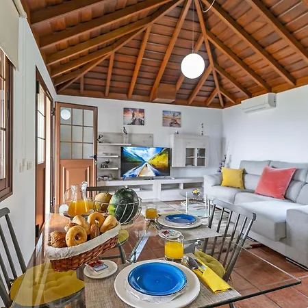 Casa La Castellana Holiday home Tijarafe